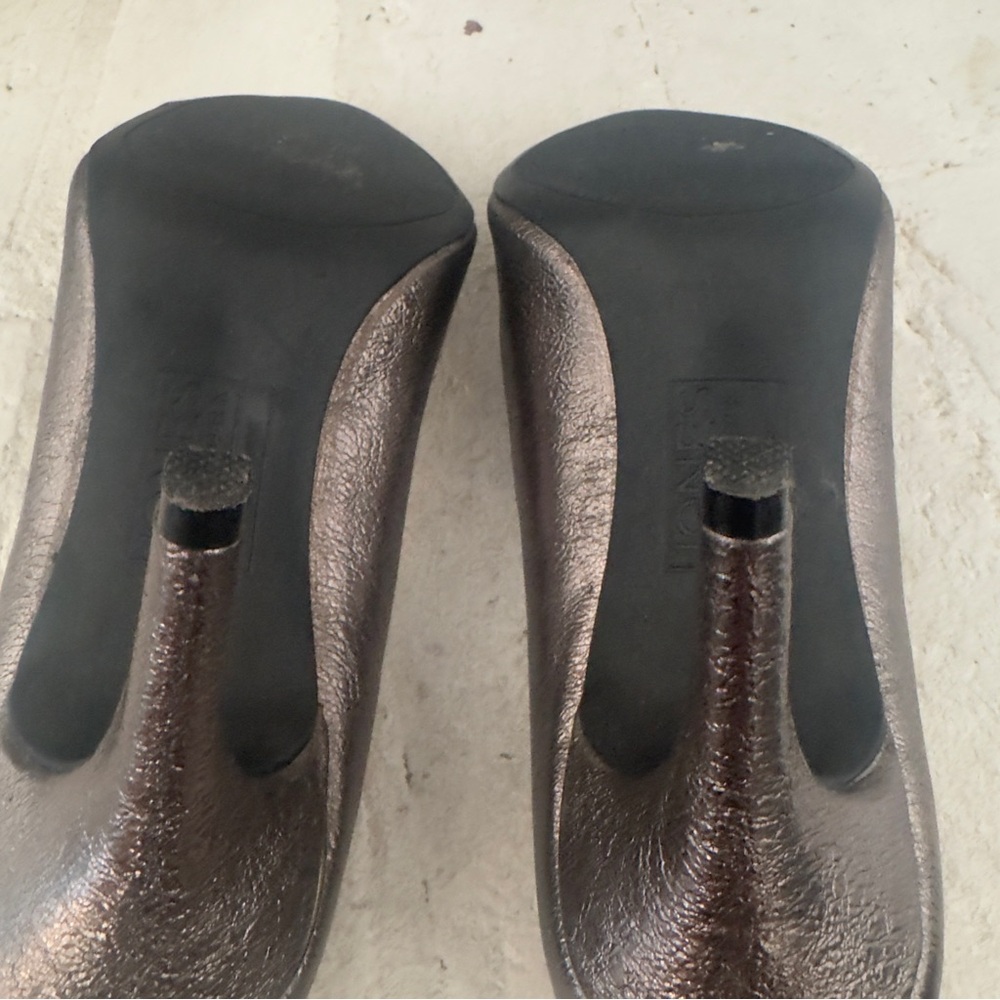 Jones New York Bronze Metallic Pointed Toe Heels 7.5 JNY Buckle Pumps - Picture 8 of 8